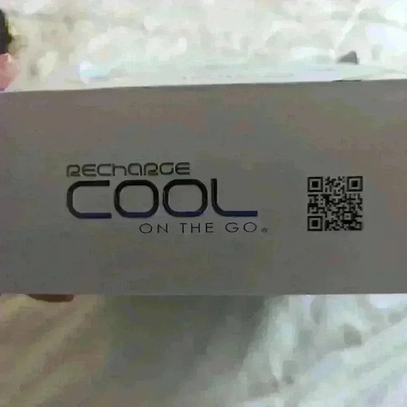 Cool on the Go  revolutionary rechargeable personal cooling system - new in box - Picture 4 of 4